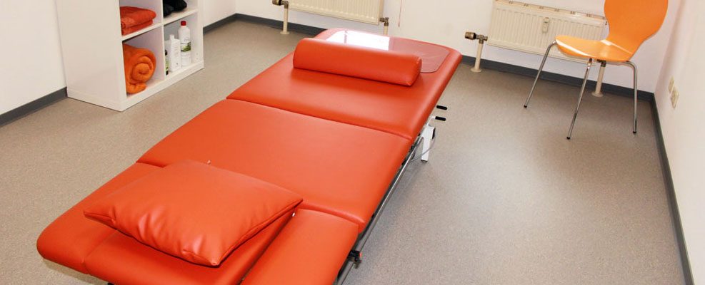 Behandlungszimmer der Physiotherapie Paraschou Wiesbaden